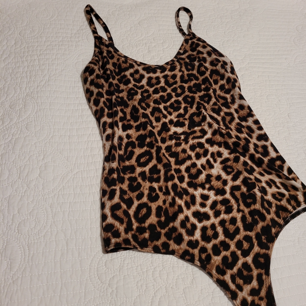 Leopard spaghetti strap bodysuit leotard onesie  sz large